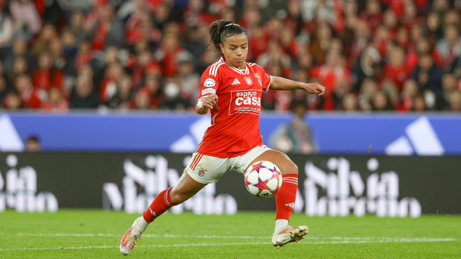 Marie Alidou em destaque
